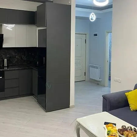 Adam's Place Apartment *